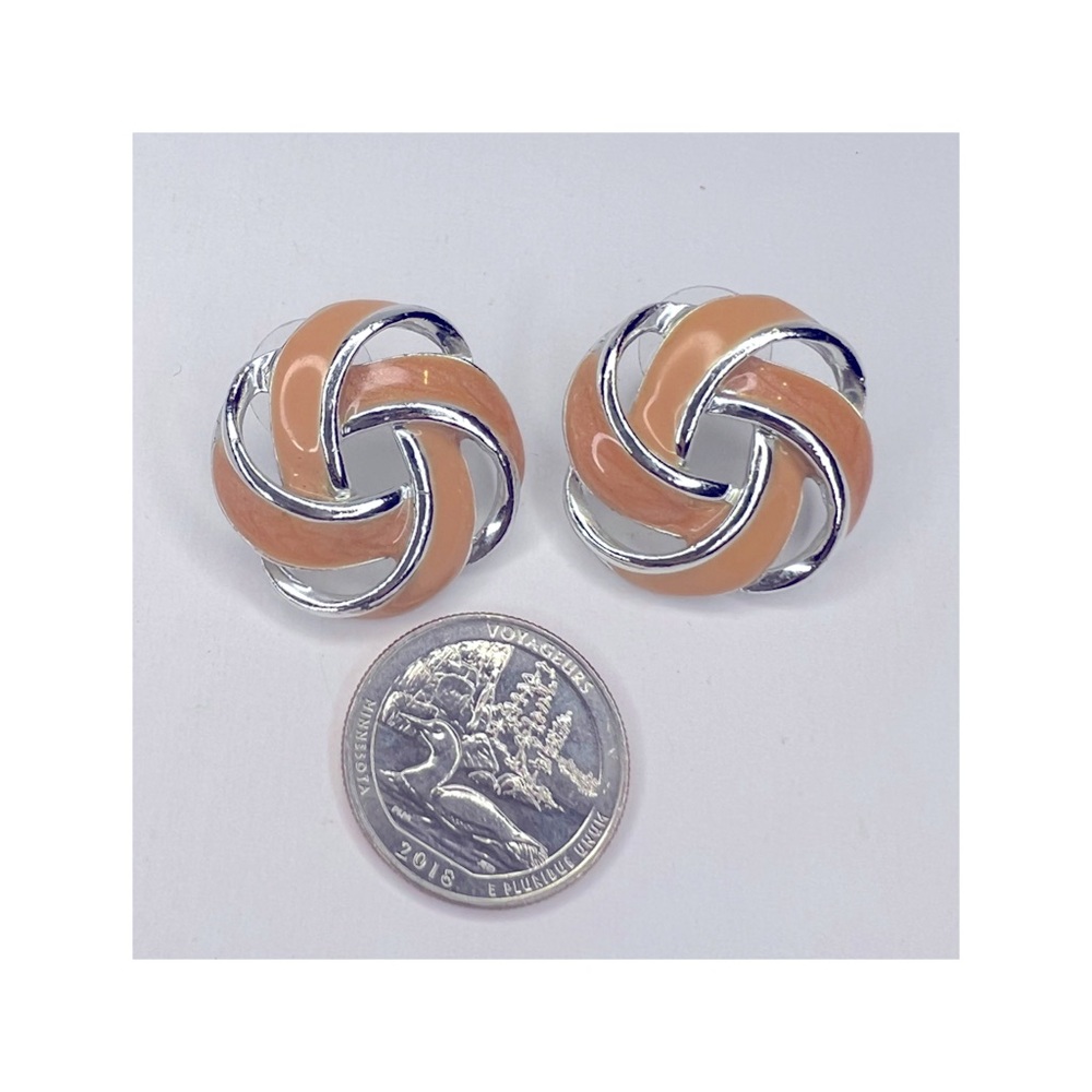 Vintage 80’s enamel earrings